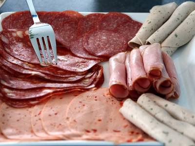 Alerte Santé : Ce plateau de charcuterie pourrait être contaminé à la listéria!