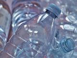 Pourquoi il faut absolument jeter sa bouteille d'eau en plastique après l'avoir terminée!