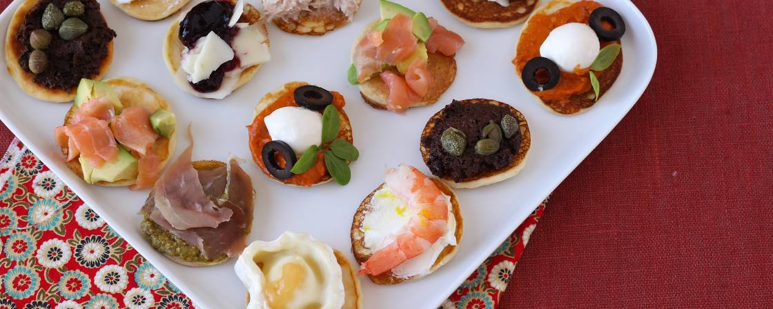 Plateau de blinis garnis, l'apéritif varié et parfait pour les fêtes