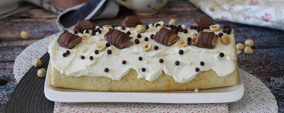 Roulé facile goût Kinder Bueno, parfait comme bûche pour Noël!