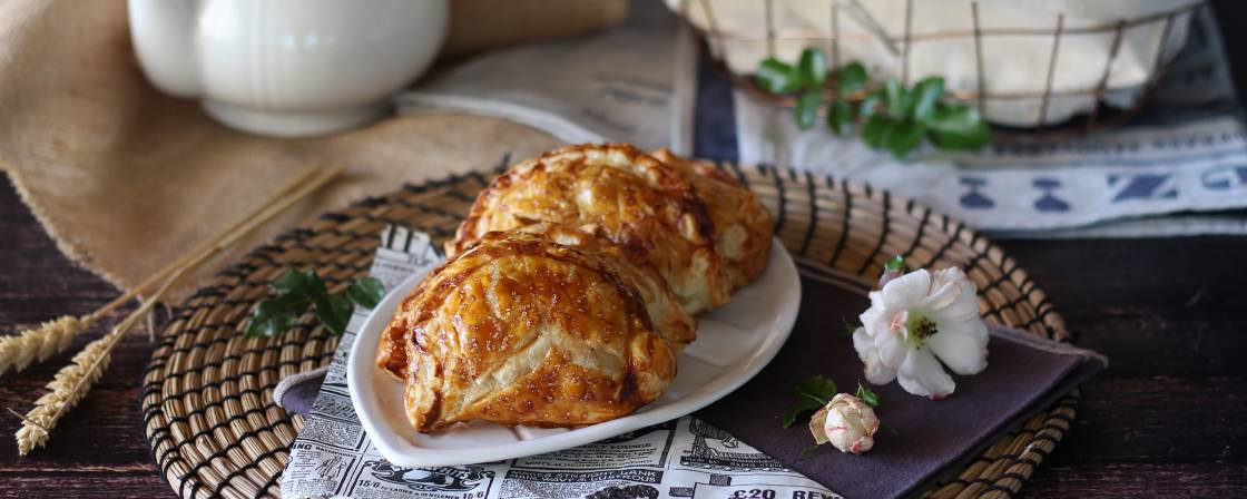 Chaussons aux pommes et à la crème noisette pour l'épiphanie