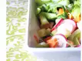 Recette Salade toute fraîche au saumon fume et legumes crus
