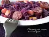 Recette Chou rouge aux pommes et saucisses fumées
