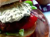 Recette Smokey burger, sauce aux cornichons