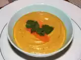 Recette Soupe de carottes, fanes et lait de coco
