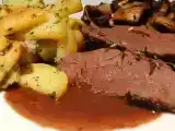 Recette Filet mignon de wapiti, sauce à l'ail, pommes de terre et poêlée de champignons