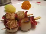 Recette Brochettes de saint-jacques au chorizo, purée de carottes