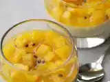 Recette Panna cotta au chocolat blanc, mangue thaïe, fruit de la passion et sirop.