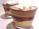 Recette Verrine de crème brûlée, confit de fruits rouges & mousse au chocolat sans oeufs