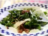 Recette Salade de roquette, jambon cru et parmesan