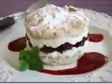 Recette Mille feuille de dacquoise, framboise et crème fouettée aux epices
