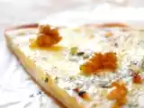 Recette Pizza auvergnate (bleu, cantal, tomme & noix)