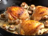 Recette Cuisses de poulet au vin blanc, à la crème et aux champignons