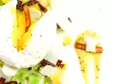 Recette Oeuf poché, salade d’endives, dinde grillée et sauce moutarde