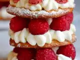 Recette Étages de framboises, de dacquoises et chantilly