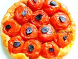 Recette Tatin de tomates et ail noir, végétarien