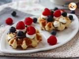 Recette Gaufres garnies aux fruits, chocolat et chantilly