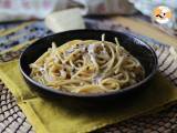 Recette Spaghetti cacio e pepe: 3 ingrédients pour une explosion de saveurs!