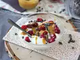 Recette Skyr bowl aux fruits rouges, beurre de cacahuètes et chocolat