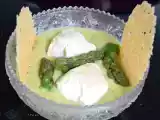 Recette Gnocchi de ricotta au pesto d'asperges vertes, tuiles de parmesan