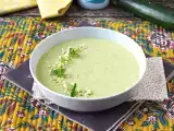 Recette Soupe courgette, pomme verte et yaourt, légère et acidulée!