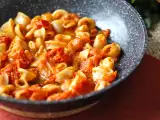 Recette Calamars à la tomate : simples, parfumés et parfaits avec des pâtes ou du riz