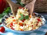 Recette Salade de couscous perlé au surimi : fraîche, facile et parfaite pour l’été