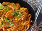 Recette Nouilles udon au poulet avec une sauce curry thaï onctueuse