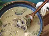 Recette Soupe hongroise aux champignons : la recette facile et crémeuse