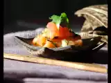 Recette Tartare de saumon au gingembre, échalote et pamplemousse (amuse-bouche festif)