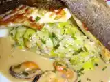 Recette Filet de bar a l'unilateral, compotee de poireaux et sauce moule