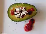 Recette Avocat au chèvre, sauce framboise
