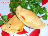 Recette Petits chaussons salés : thon, tomates, poivrons, maïs
