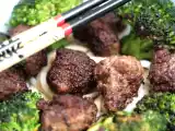 Recette Nouilles udon au brocoli et boulettes de boeuf
