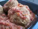 Recette Boulettes de viande, farcies aux poivrons pourpres & sauce tomate