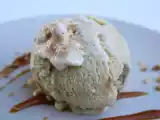 Recette Glace vanille, noix de pécan et sauce caramel à la fleur de sel