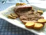 Recette Terrine d'orignal aux dattes, noisettes, romarin et poivre vert
