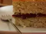 Recette Gateau noix de coco/courgettes et confiture de fraises