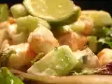 Recette Petite salade fraîcheur : crevettes, concombre, saumon fumé