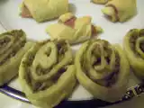 Recette Bouchées apéritives : rouleaux aux olives et mini-croissants au jambon