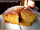Recette Gâteau à la pomme rapée et sirop d'hibiscus