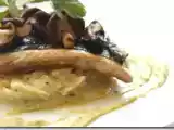 Recette Bar rôti, gratin de poireau minute au parmesan et vinaigrette de fève