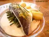 Recette Bar et haricots verts a la vapeur, sauce cremee a la vanille