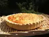 Recette Tarte chaude à l'émietté de crabe sur une pâte brisée maison au sésame dorée