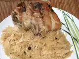 Recette Jarret de porc braisé aux baies de genièvre sur lit de choucroute
