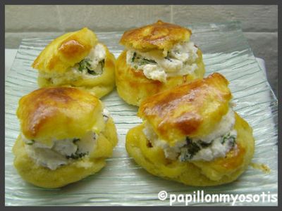 Recette Petits choux au fromage de chevre et herbes (type profiteroles)