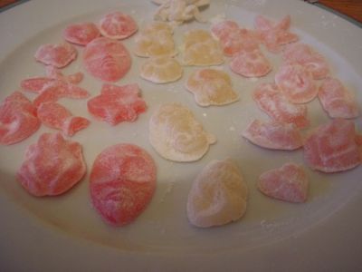 Recette Bonbons maison fraises des bois, fleur d'oranger, rose