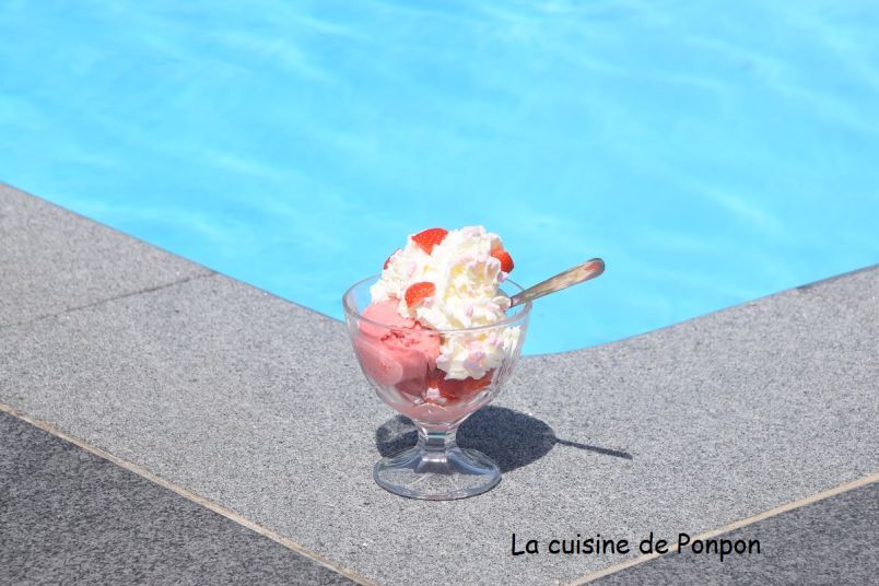 Recette : le thé glacé fraise basilic avec la bouilloire Avance Collection  de Philips - M6