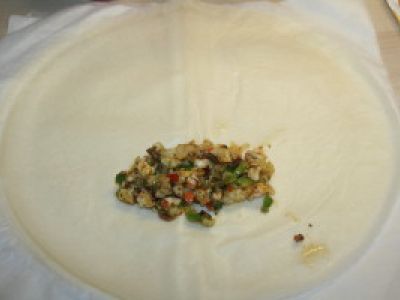 Loempias épicés au haché en feuille de riz