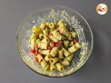 Etape 6 - Salade de pâtes à la crème d'avocat, amandes et tomates cerises